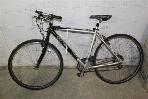 Trek 7000 Hybrid Bike | Property Room