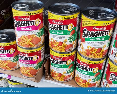 Spaghettios cans editorial stock image. Image of vegetables - 175774259