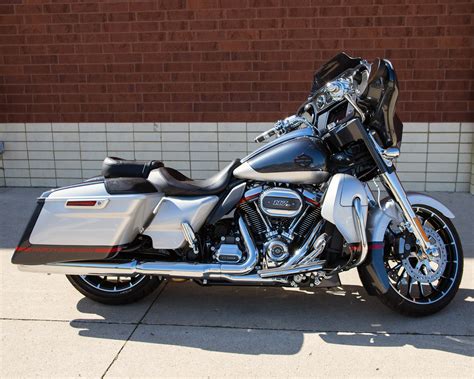 New 2019 Harley-Davidson CVO Street Glide in Louisville #958220 ...