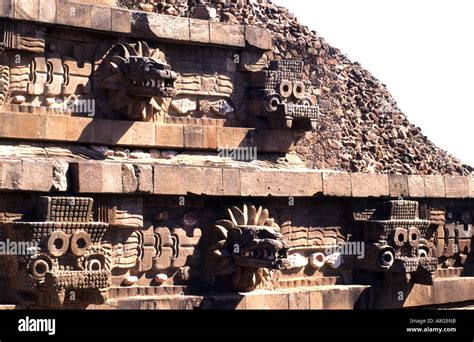 Mexico Theotiuacan Avenue of the Dead Pyramid of the Sun Moon Aztec ...