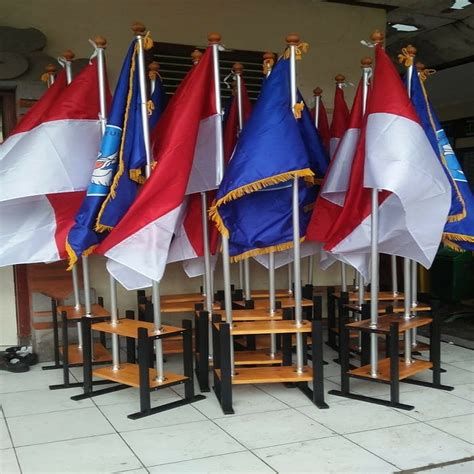 Tiang Bendera Pataka 2 Lubang Bendera Merah Putih And Tutwuri Handayani