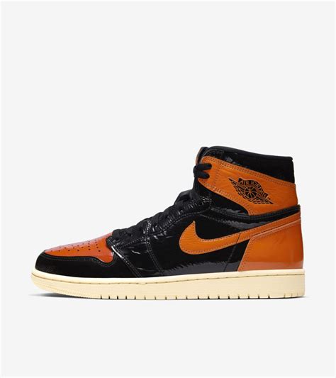 Entdecke jetzt die neuesten und exklusiven sneaker, outfits und accessoires bei jd sports! Air Jordan 1 'Black/Orange' Release Date. Nike SNEAKRS GB