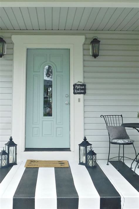 Stunning Painted Concrete Front Porch Ideas