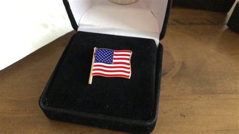 President Donald Trump Gold Plated American Flag Lapel Pin Unboxing