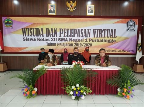 Ratusan Lulusan Sman 1 Purbalingga Ikuti Wisuda Secara Daring