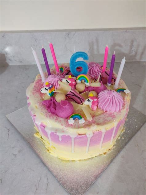 When the bargain price of £4.90 is considered though, it looks a fairly smart investment. Unicorn birthday cake! Asda drizzle layer cake with edible ...