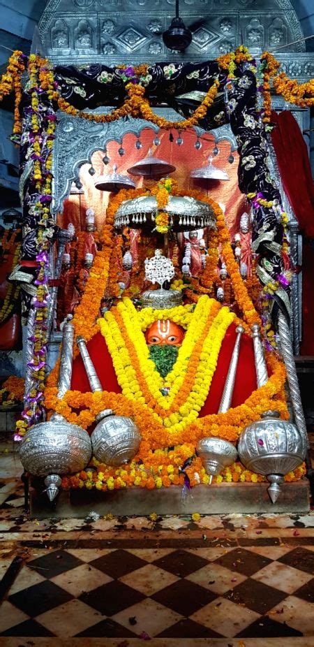 Free Photo Hanuman Garhi Mandirs Idol In Ayodhya Decorated With