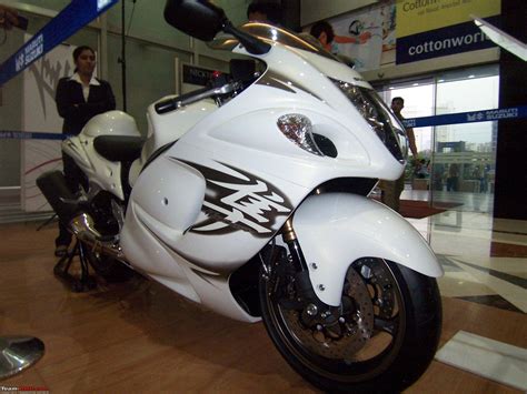 The distinctive signature of their lighting pattern provides clear illumination at night and makes the. The Suzuki Hayabusa is dead. Long live the 2008 Hayabusa ...