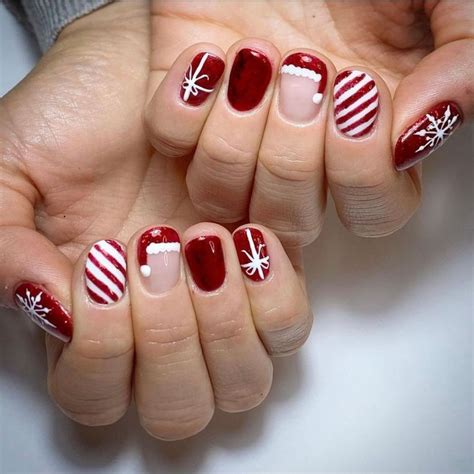 30 Awesome Holiday Nail Designs for Short Nails Bellatory