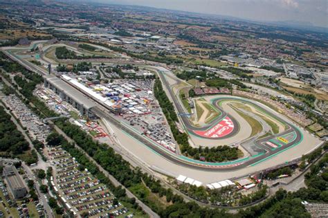 Le Paddock Motogp™ Prêt Pour Les Test Post Gp De Barcelone