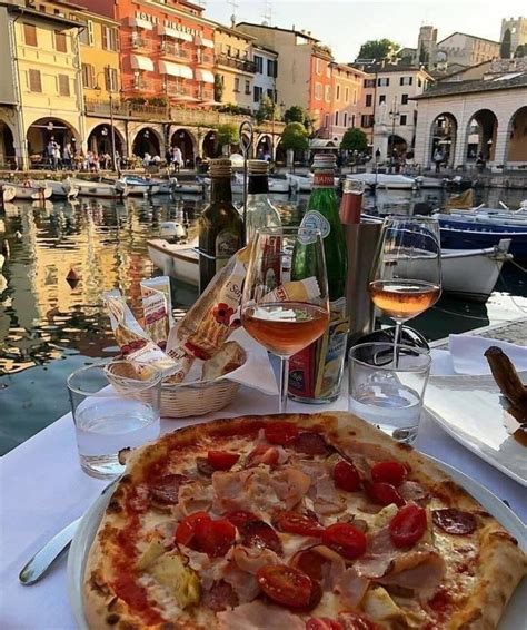 Pizza 🍕 Italy 🇮🇹 Aesthetic Food Food Italy