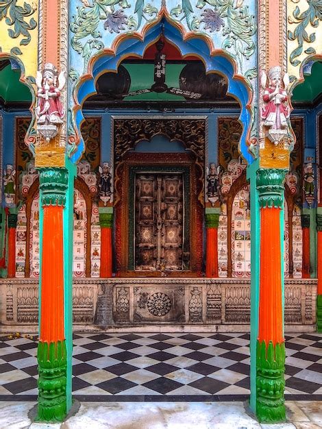 Premium Photo Ayodhya India Hanuman Garhi Temple Details Of Architecture