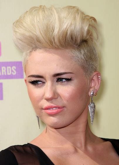 Draco malfoy is miley cyrus' favourite harry potter character. Blonde, Fauxhawk Haircuts, Miley Cyrus Short Hair ...