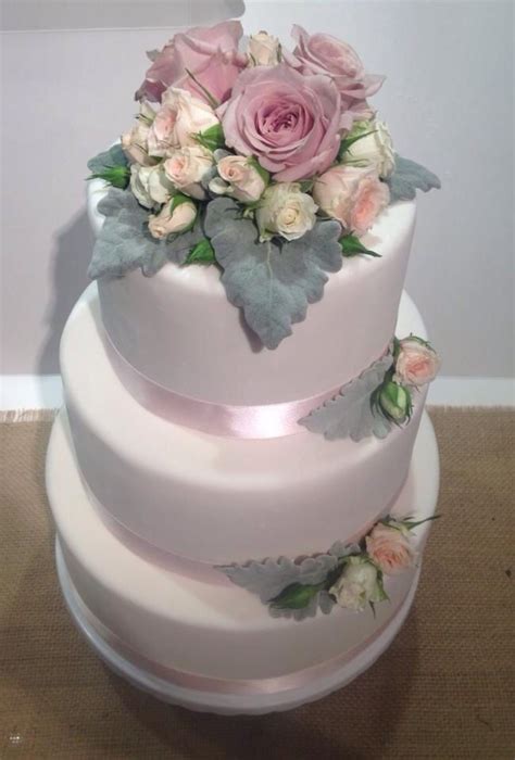 Laugh, create and get inspired as you discover your passion for flower arrangement under the expert all materials and fresh flowers will be provided for you which you can take home. Fresh flower cake topper | Flower cake toppers, Fresh ...