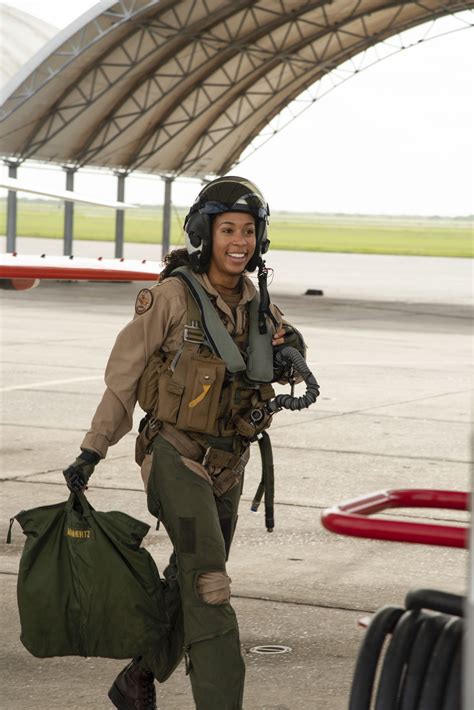 Us Navys First Black Female Tactical Jet Pilot Awarded Her Wings Of Gold