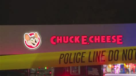 29 Year Old Mother Of 5 Killed In A Shooting At Chuck E Cheese In