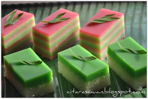 Kuih ini dimakan dengan kuah santan. Tempahan Kuih Muih Tradisional Melayu ~ Blog Kakwan