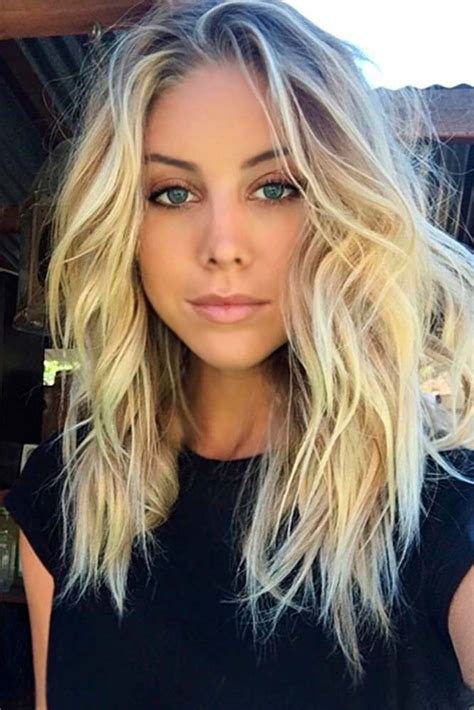 Choppy layers are popping up on many a young celebrity these days, giving a contemporary unconventional vibe that we love! 47 Chic Medium Length Layered Hair | LoveHairStyles.com