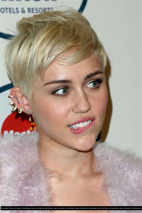 It requires a significant discoloration and can considerably weaken the lengths. Miley Cyrus short blonde hair | Miley cyrus piercings ...