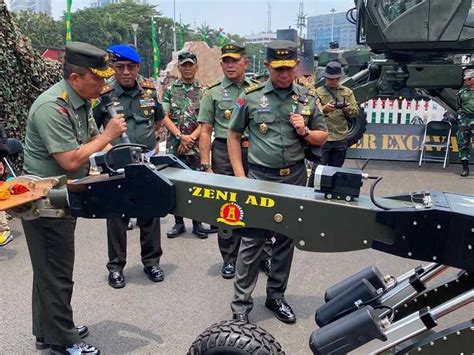 Wakil Kepala Staf Angkatan Darat Kunjungi Stand Zeni Tni Ad Koran