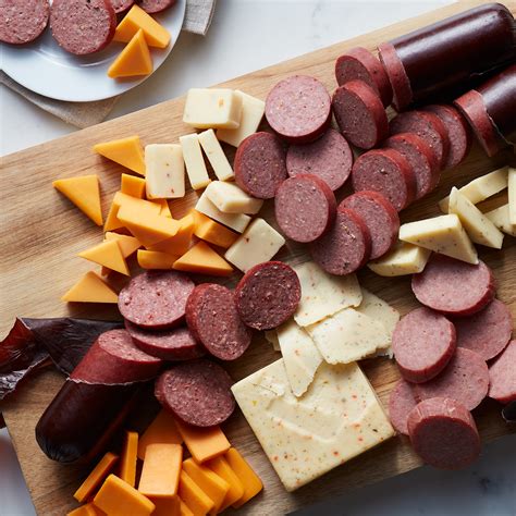 cheese and sausage lover s t box hickory farms