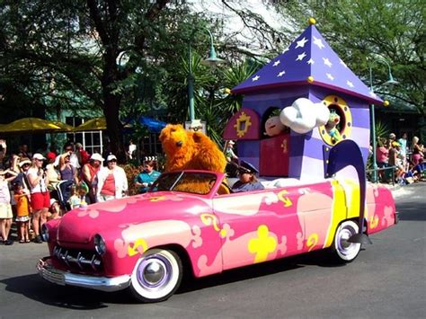 Bear Bear In The Big Blue House At Disney Character Central