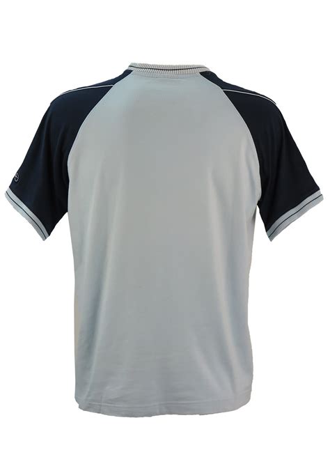 Choose from contactless same day delivery, drive up and more. Light Blue Nike T-Shirt with Navy Blue Sleeve - M | Reign ...