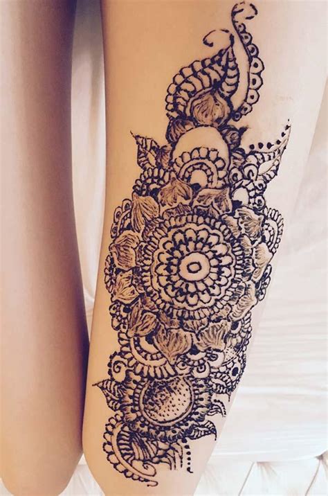 See more ideas about thigh henna, henna, henna tattoo. Henna Mehndi tattoo designs idea for thigh - Tattoos Art Ideas