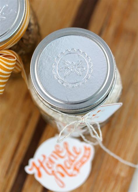 The Foil Files: Custom Mason Jar Toppers | Damask Love