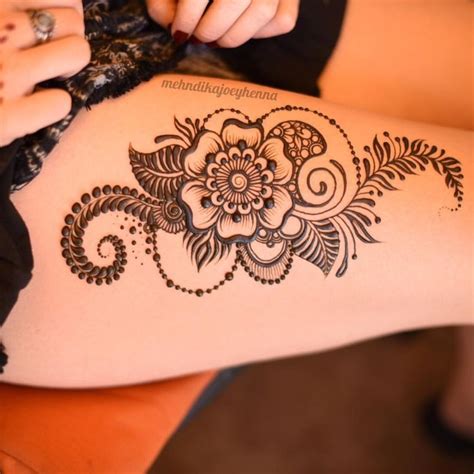 Lotus flower henna tattoos on wrist. Image result for henna designs thigh | Henna tattoo ...