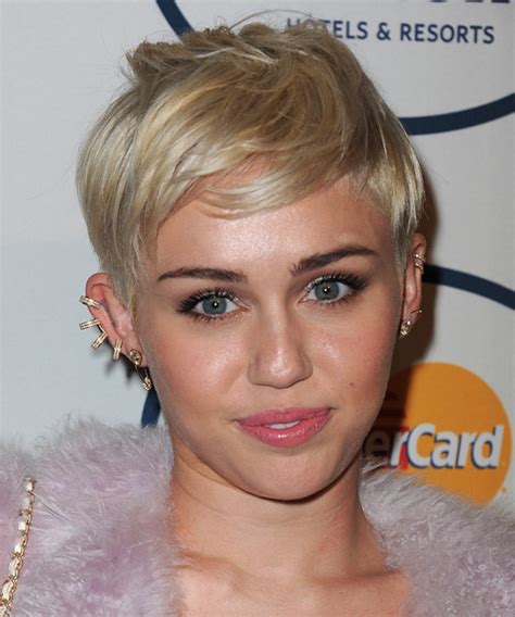 Handsome short haircut this short straight haircut makes miley so cool miley cyrus hairstyles: Miley Cyrus Short Straight Casual Hairstyle - Light Honey ...