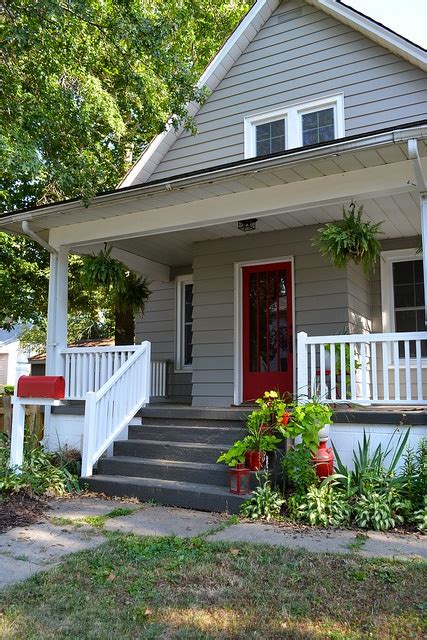 Pretty Painted Porch Railings Newlywoodwards Porch Railing Patio