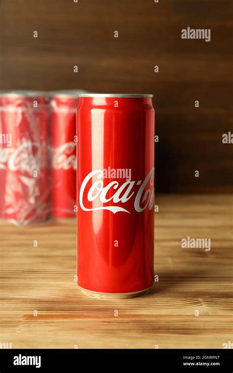 Coca Cola Can Pack Hi Res Stock Photography And Images Alamy