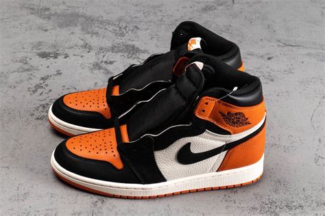 Authentication guaranteed on collectible sneakers. Air Jordan 1 High "Shattered Backboard" Black White Orange ...