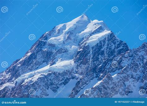 Mt Cook Summit In New Zealand Stock Image Image Of Lake Cook 197152237