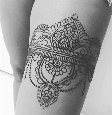 The deep mehnedi design with the flowers and leaves creating the natural look. 29 best Tattoo Ideas images on Pinterest | Tattoo ideas ...