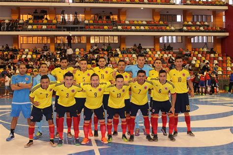 El estadio se quedó mudo por un momento, cuando cristian cueva, el volante de perú, iba a cobrar el cuarto penal para su equipo. Selección Colombia de Fútsal debuta este lunes en los ...