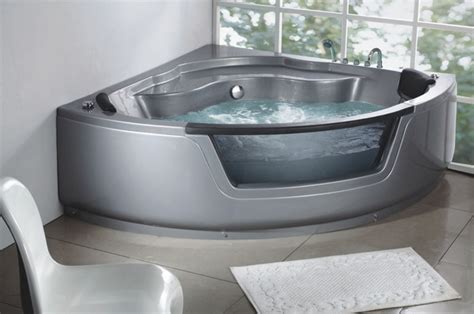 Bathroom space is also a major a whirlpool is a whirlpool, right? Corner whirlpool tub - the perfect solution for small ...