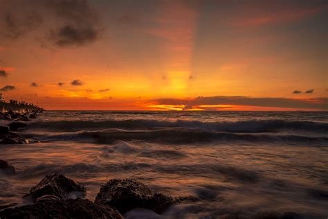 Ocean During Sunset · Free Stock Photo