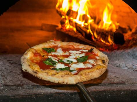 The Best Pizza In Italy Condé Nast Traveler Good Pizza Best Pizza