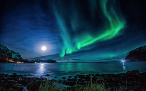 3840x2400 Aurora Borealis Moon Night 4k Hd 4k Wallpapers Images