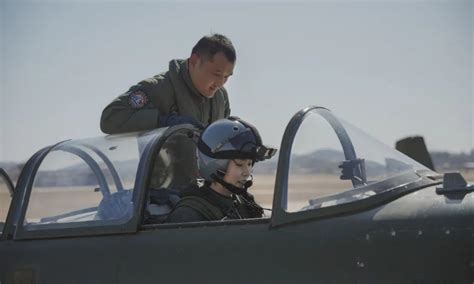 Pla Navys First Female Carrier Based Aircraft Pilots Successfully