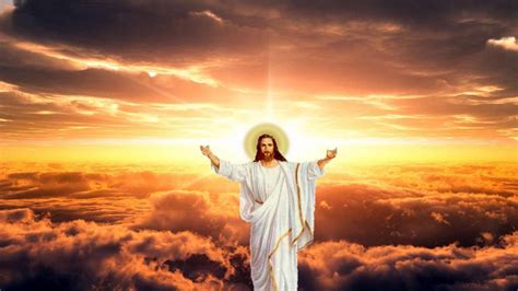 Jesus Christ With Background Of Sunbeam And Clouds Hd Jesus Wallpapers