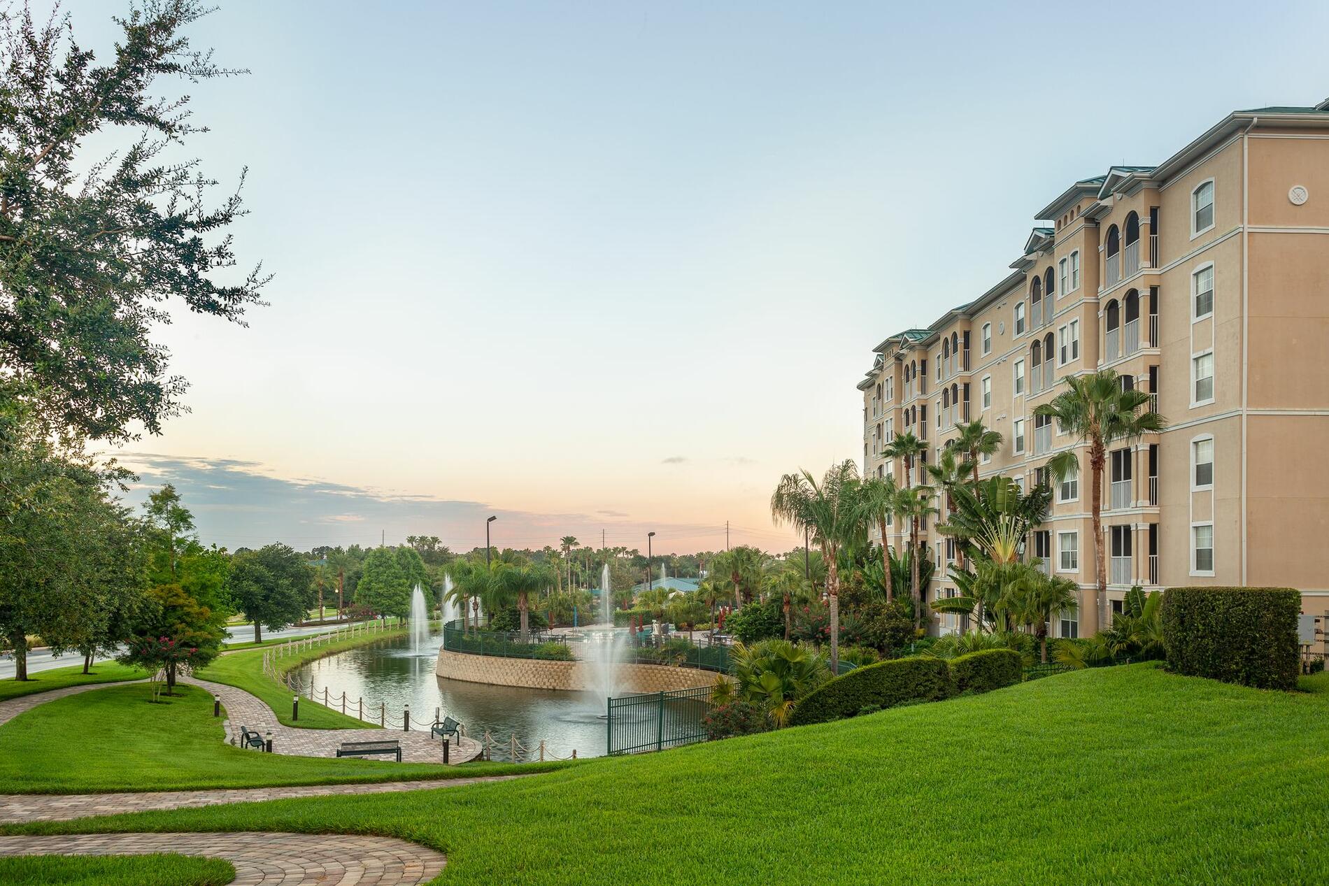 Hilton Vacation Club Mystic Dunes Orlando 1