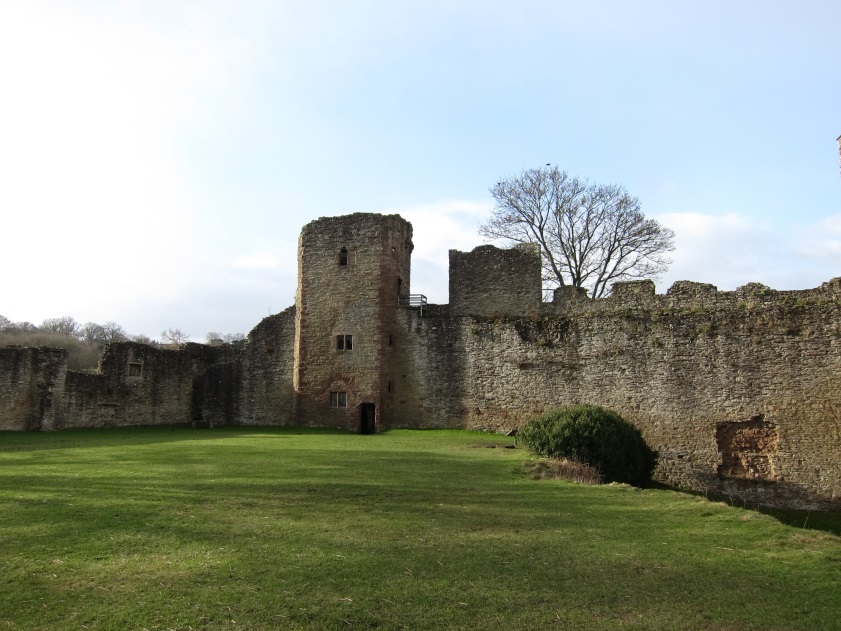 St-Peters-Chapel-left-and-Mortimer-Tower-Ludlow-Castle-Tudor-Times-2015