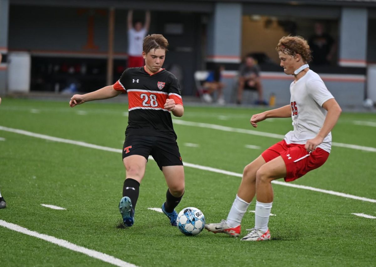 Bellwood sophomore Noah Gulvas scored four goals against the Bearcats (file photo) 