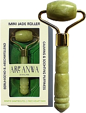 Нефритовый массажный роллер ARI ANWA Skincare Mini Jade Roller