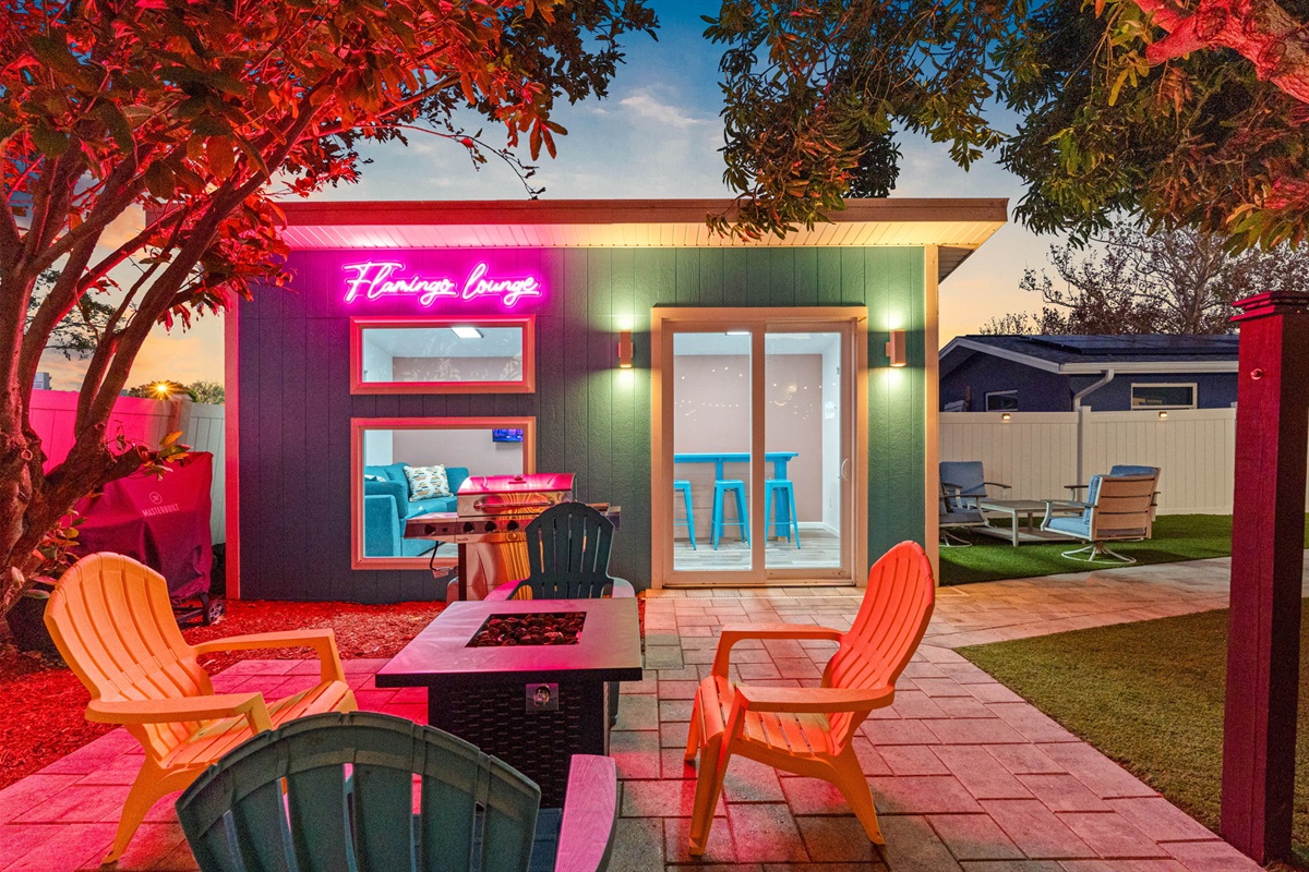 Flamingo Lounge is a stunningly designed private oasis tucked away in the backyard, offering an ideal space for both relaxation and entertaining, all within close proximity to the pool area.