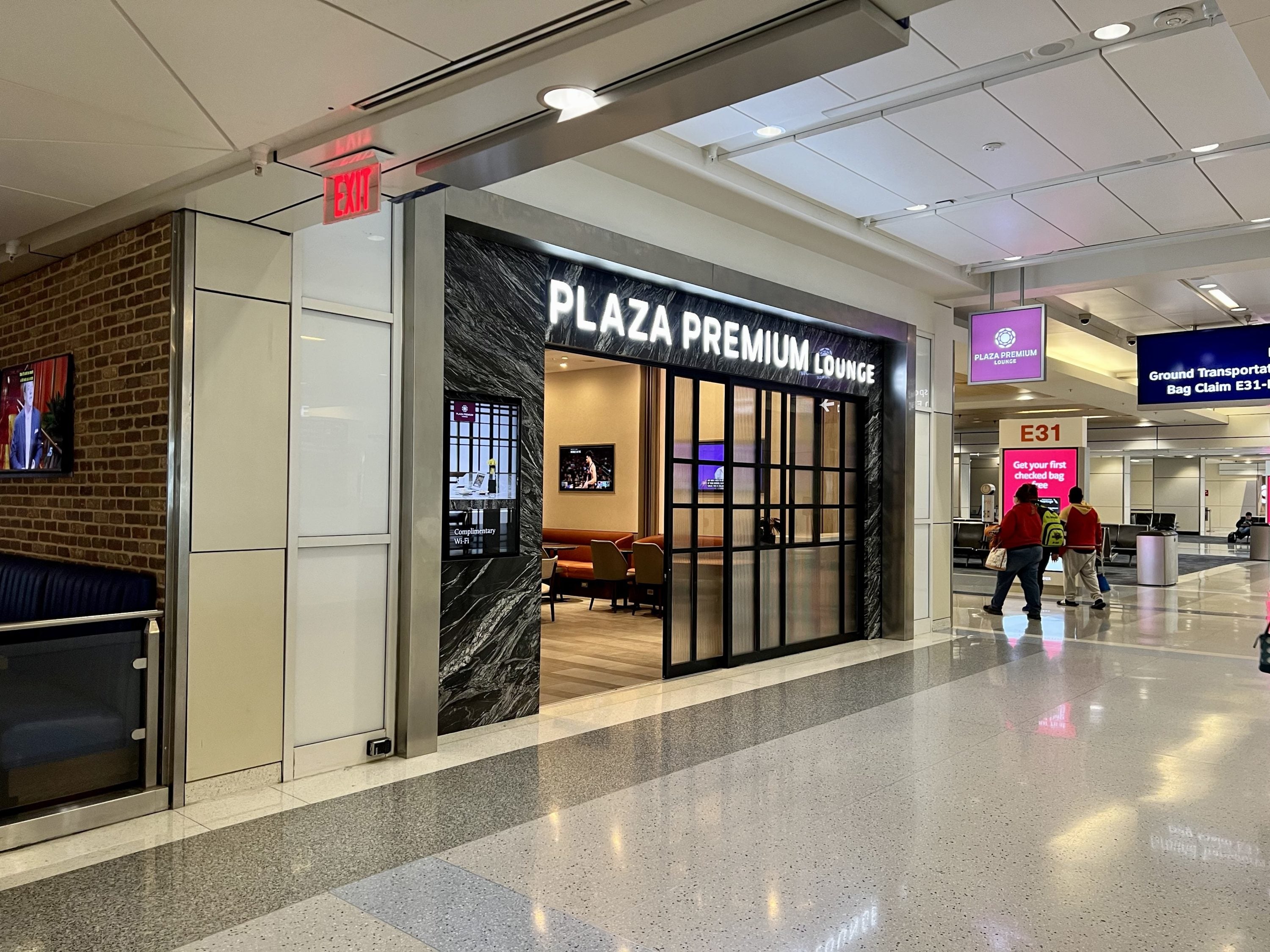 Plaza Premium Lounge (Departures), Winnipeg International Airport ...