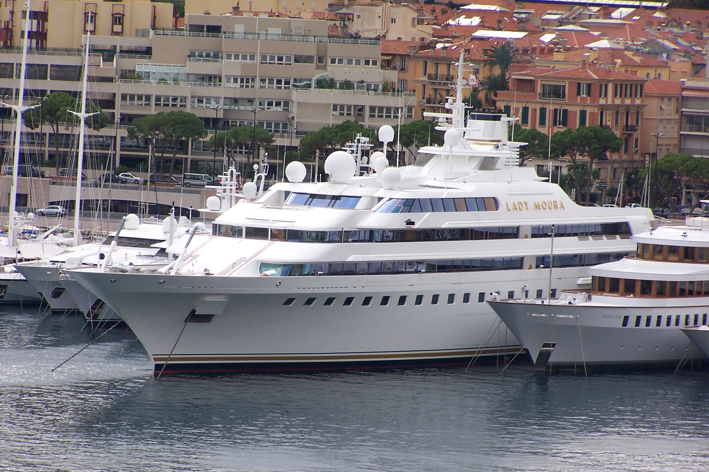 Datei:Yacht Lady Moura in Monaco.jpg – Wikipedia